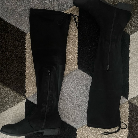 Knee length boots in black suede fabric - Picture 1 of 6